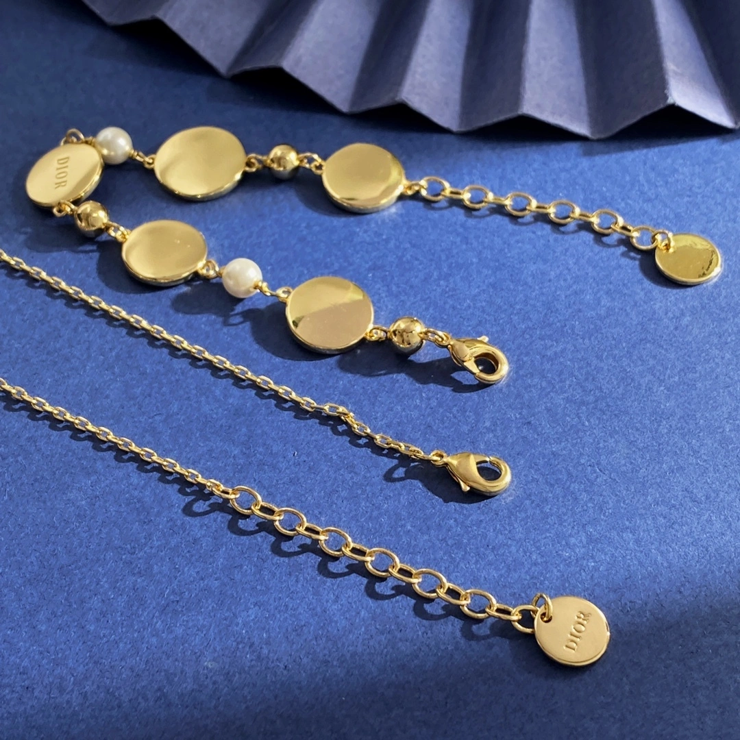 Barbara--4ior Bracelet16.2g；necklaces23.4g item:E-S092I2038H
